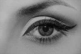 eyelash-3322347_1920